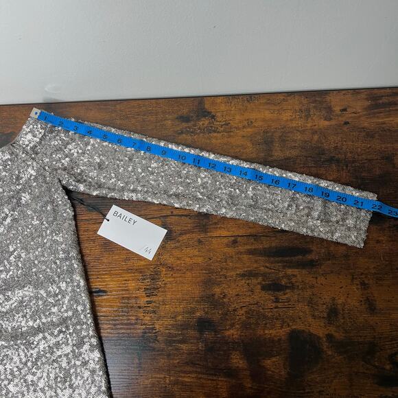 NWT Bailey 44 Off the Shoulder Sequin Top Women's XS Holiday New Year's Eve NYE - Picture 11 of 13